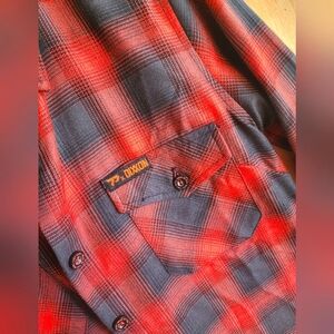 Dixxon Flannel Brand New Rain Hail or Shine Addition size small